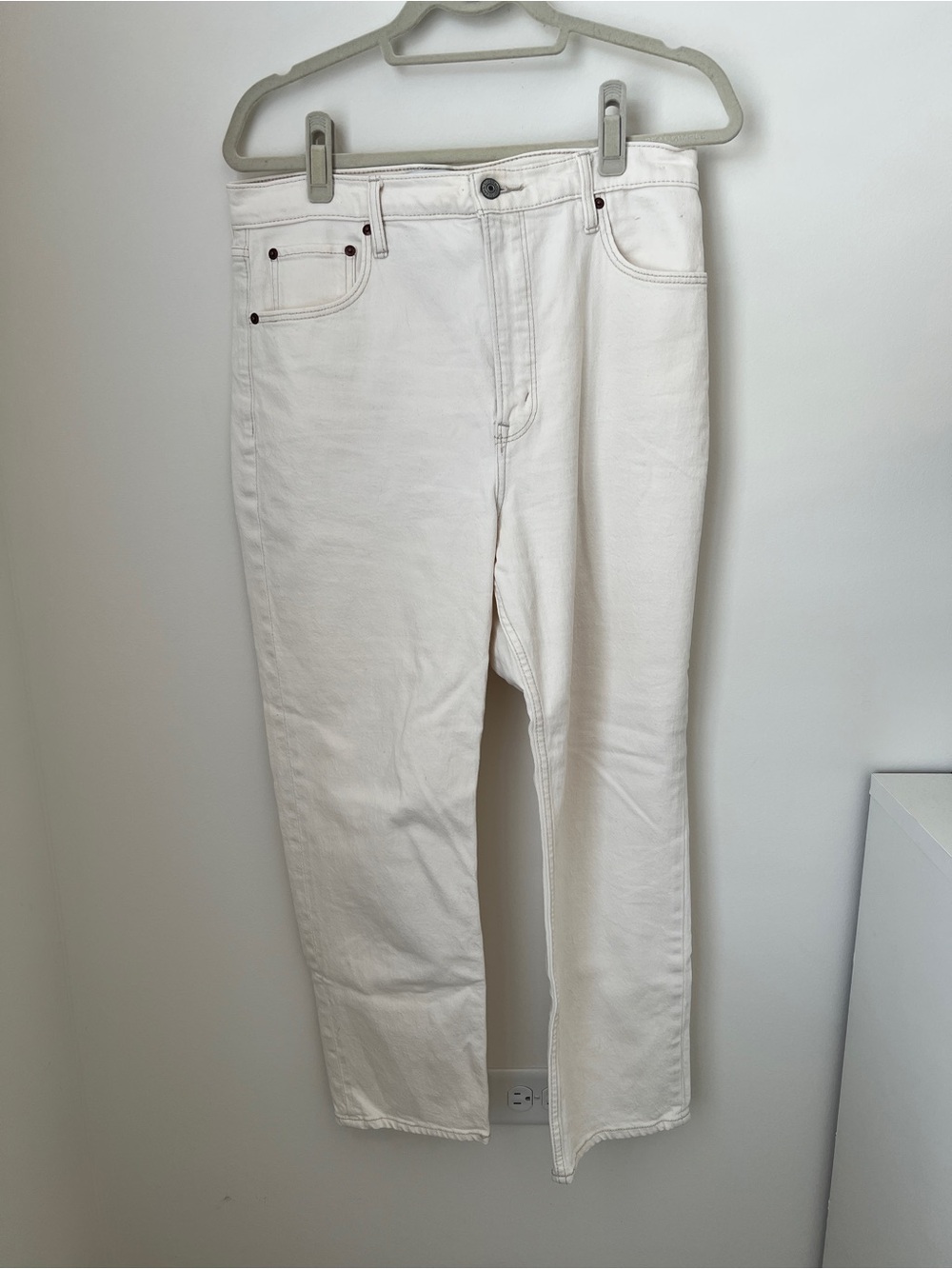 Abercrombie Cream Ankle Straight High Rise Jeans size 31